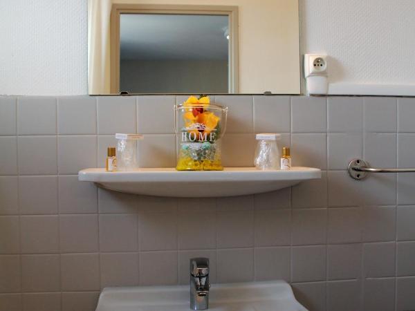 Le Petit Majestic : photo 3 de la chambre chambre double ou lits jumeaux Économique