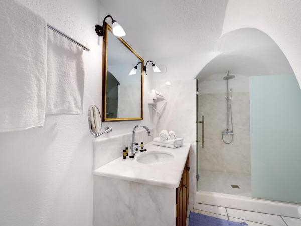 Chelidonia Traditional Villas : photo 4 de la chambre villa familiale - vue sur caldeira