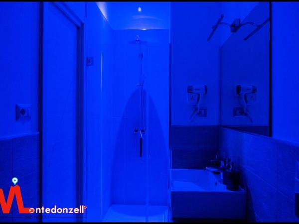 Montedonzelli B&B : photo 10 de la chambre chambre double deluxe avec balcon