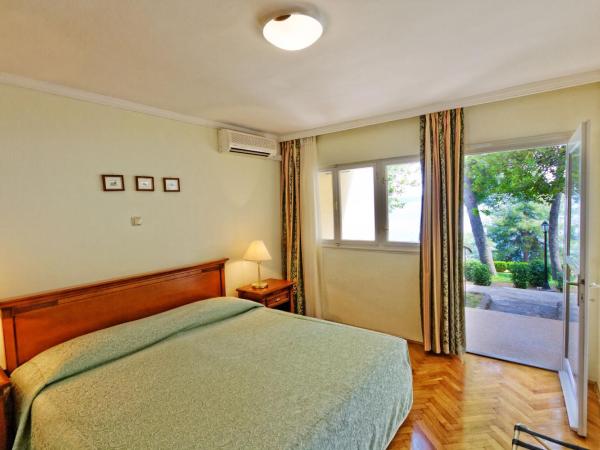 Hotel Val All Inclusive : photo 6 de la chambre hébergement double standard avec terrasse - bord de mer