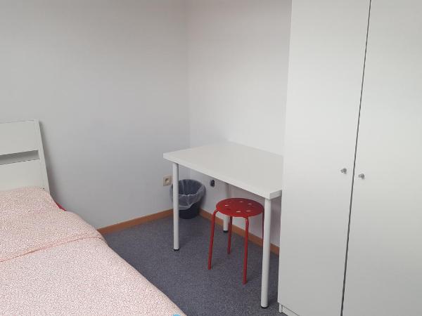 Du Moulin Room : photo 3 de la chambre chambre double ou lits jumeaux avec salle de bains commune