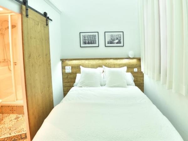 Hostal Girona : photo 6 de la chambre chambre double ou lits jumeaux standard