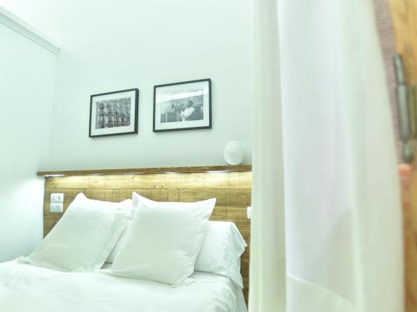 Hostal Girona : photo 9 de la chambre chambre double ou lits jumeaux standard