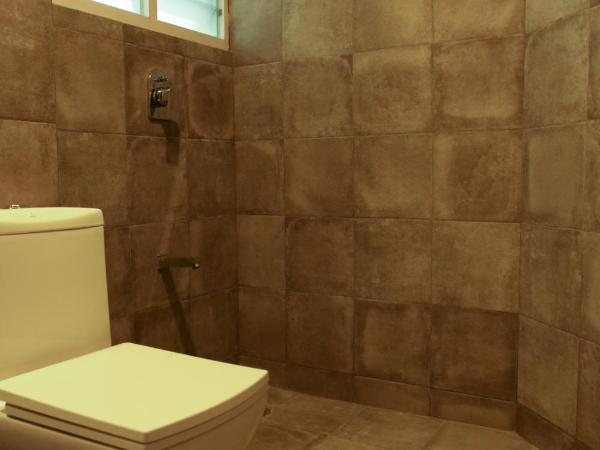 Locul Uptown - Near Bangalore Palace Grounds : photo 5 de la chambre chambre lits jumeaux deluxe