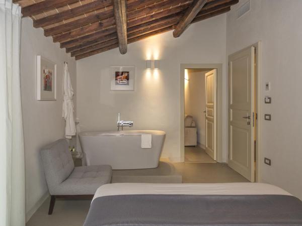 Palazzo Cini Luxury Rooms in Pisa : photo 2 de la chambre suite