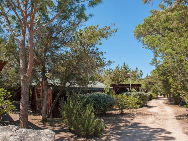 Résidence Mobydick : photo 3 de la chambre bungalow - côté jardin l