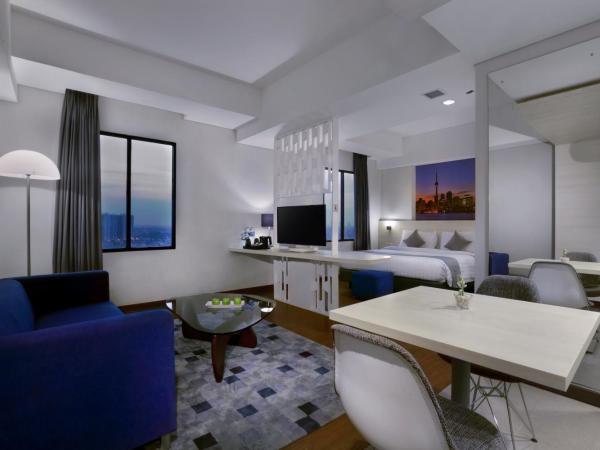 Hotel Neo+ Kebayoran Jakarta : photo 4 de la chambre suite junior