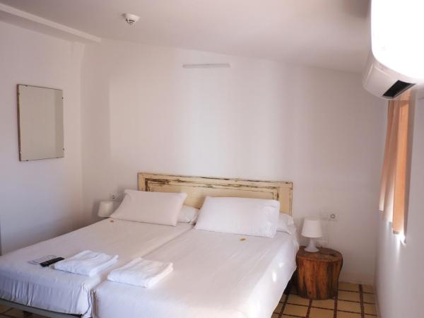 Pigal : photo 2 de la chambre chambre lits jumeaux avec salle de bains privative