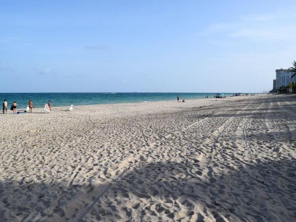 Galt Ocean Drive Beach Condo : photo 2 de la chambre appartement