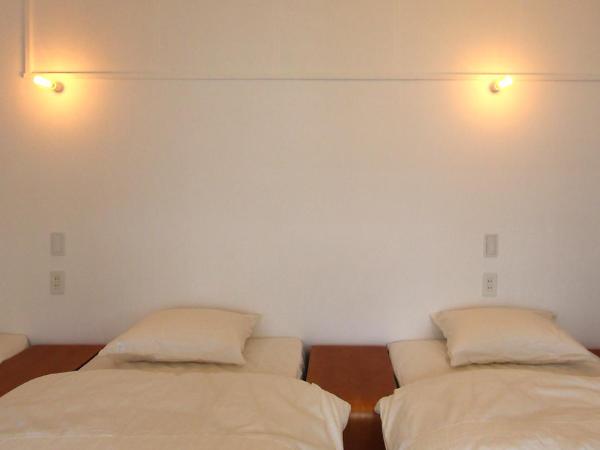 2no HOME & PARK : photo 4 de la chambre chambre triple - réservée aux femmes