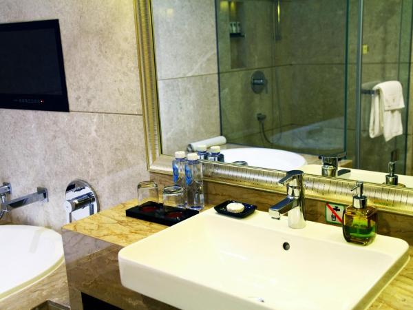 The Pavilion Hotel Shenzhen (Huaqiang NorthBusiness Zone) : photo 8 de la chambre chambre lit king-size exécutive