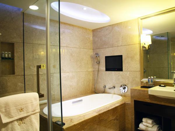 The Pavilion Hotel Shenzhen (Huaqiang NorthBusiness Zone) : photo 7 de la chambre chambre lit king-size exécutive