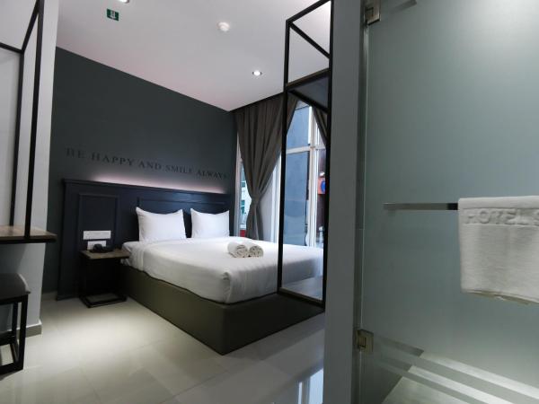 Hotel 99 Sri Petaling (Bukit Jalil) : photo 3 de la chambre chambre lit queen-size standard avec fenêtre