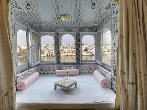 Lake Pichola Hotel : photo 3 de la chambre suite avec vue sur lac