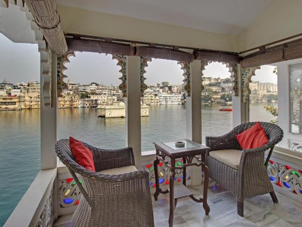 Lake Pichola Hotel : photo 2 de la chambre chambre double ou lits jumeaux deluxe - vue sur lac