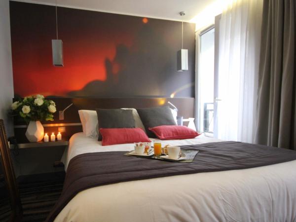 Hôtel Lumières Montmartre Paris : photo 1 de la chambre 2 chambres doubles adjacentes