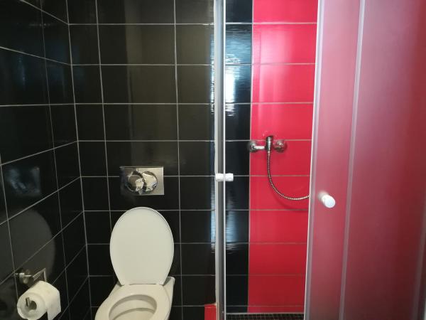 Tetris Sopot : photo 1 de la chambre chambre lits jumeaux avec salle de bains privative