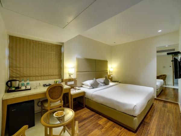 Ramee Guestline Hotel Khar : photo 3 de la chambre deluxe room with cookie platter, hi-tea, in-room breakfast & 15 % discount on food and laundry