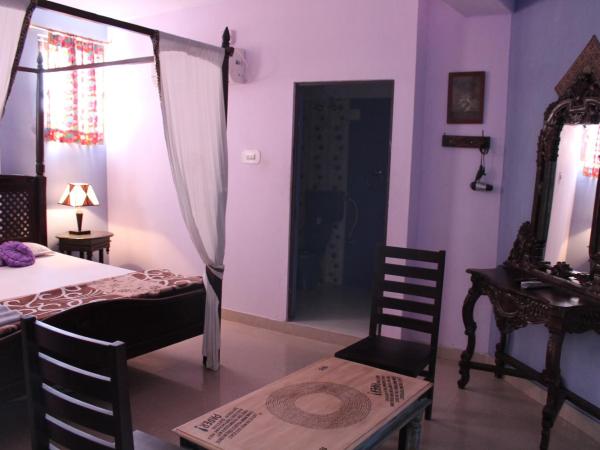 Kesar Heritage Boutique Home Stay : photo 2 de la chambre chambre lit king-size deluxe