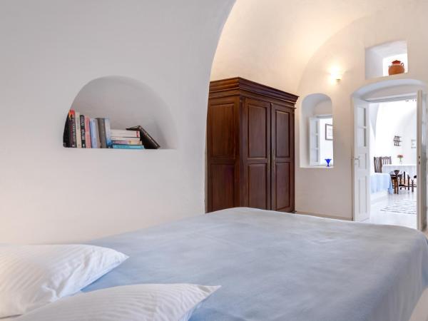 Chelidonia Traditional Villas : photo 3 de la chambre villa classique - vue sur caldeira