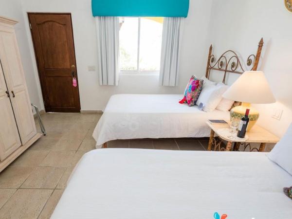 El Encanto Inn & Suites : photo 3 de la chambre standard room with two double beds (across the street)