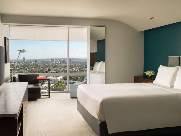 Andaz West Hollywood-a concept by Hyatt : photo 3 de la chambre chambre lit king-size - vue sur ville