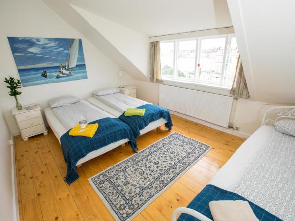 Central Guesthouse Reykjavík : photo 6 de la chambre chambre triple