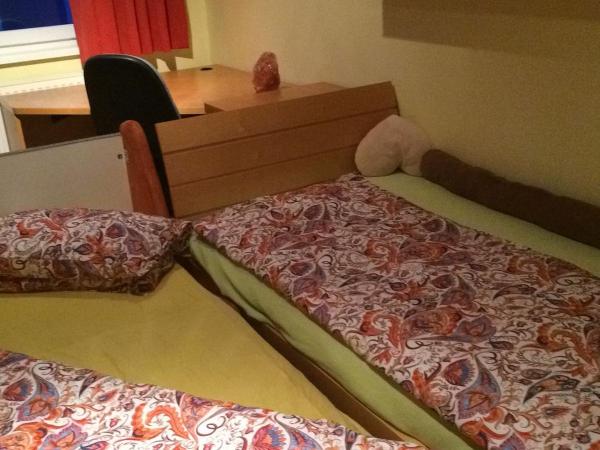 Private rooms IN WIEN : photo 1 de la chambre chambre triple classique