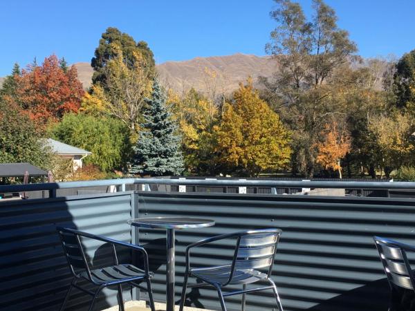 Fairway Motel & Apartments : photo 1 de la chambre chambre lit king-size deluxe