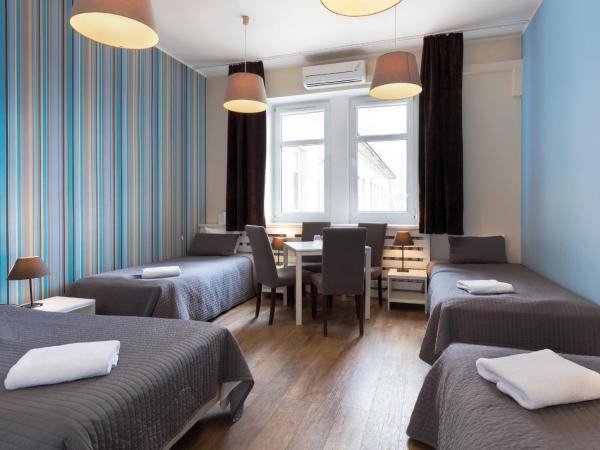 Hotel Traffic Poznań Stare Miasto : photo 1 de la chambre chambre quadruple deluxe