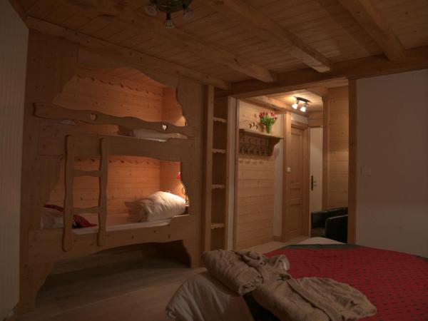 Fleur des Neiges : photo 1 de la chambre chambre familiale standard