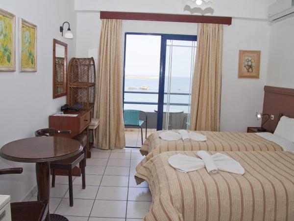 Danaos Hotel : photo 5 de la chambre chambre lits jumeaux - vue sur mer