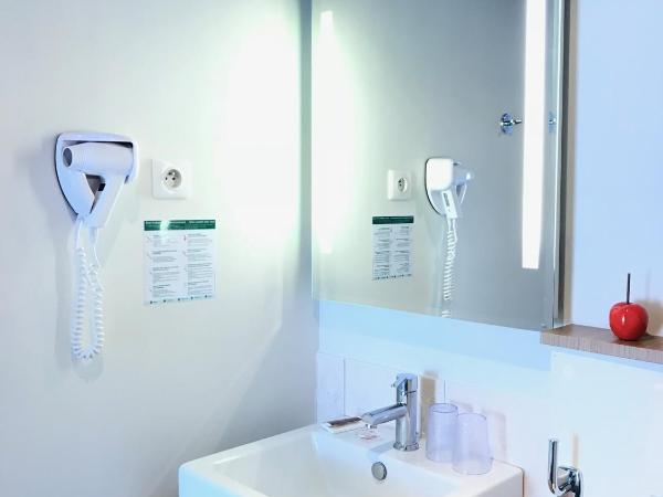 Hôtel Le Bord'O Vieux Port : photo 4 de la chambre chambre double standard