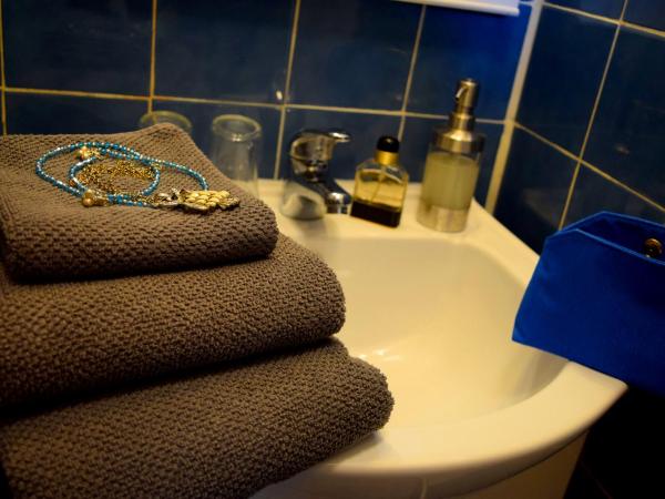 Nouvel Hotel : photo 3 de la chambre chambre double