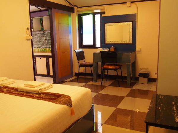 Wiang Kum Kam Resort : photo 3 de la chambre suite familiale