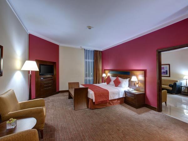 J5 RIMAL Hotel Apartments : photo 4 de la chambre suite 2 chambres avec lit king-size