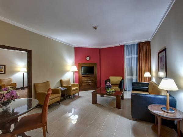 J5 RIMAL Hotel Apartments : photo 7 de la chambre suite 2 chambres lit king-size ou lits jumeaux