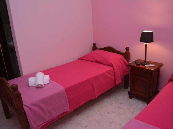 Hotel Isella : photo 1 de la chambre chambre lits jumeaux Économique