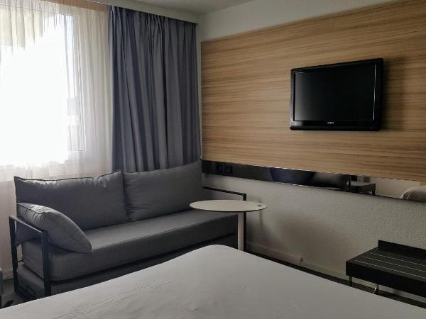 Novotel Narbonne Sud A9/A61 : photo 4 de la chambre chambre suprieure lit queen-size