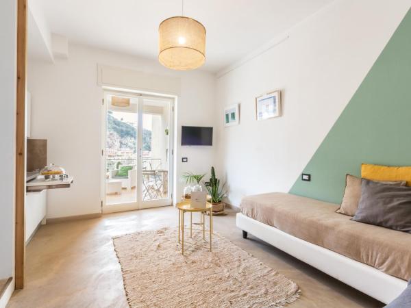 SorrentoVibes - Luxury Four Bedroom Home with Amazing Terraces in Sorrento : photo 5 de la chambre four-bedroom platinum apartment