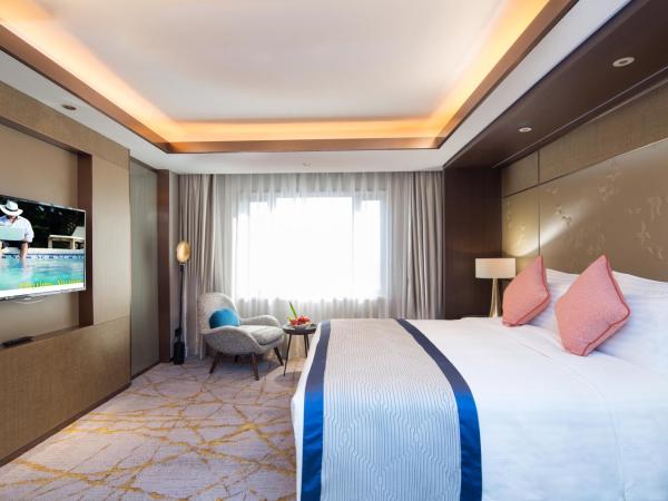 Golden Tulip Shanghai Hongqiao - A Louvre Hotel : photo 4 de la chambre chambre lit king-size deluxe