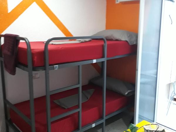 Hostal Mayor : photo 3 de la chambre chambre familiale avec salle de bains privative