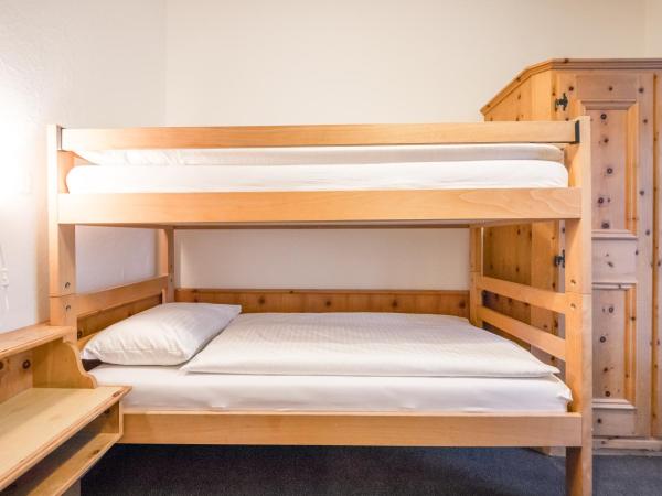 Hotel Montana by Mountain Hotels : photo 3 de la chambre chambre lits jumeaux avec douche