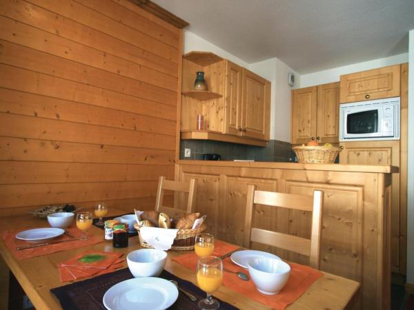 Lagrange Vacances Chalets du Galibier : photo 3 de la chambre studio (2 adultes)