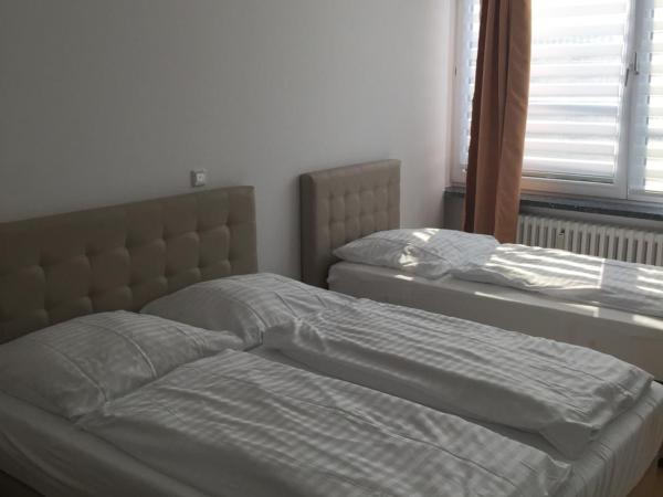 Hotel Central Hannover : photo 2 de la chambre chambre triple