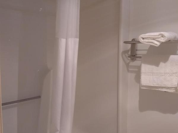 Howard Johnson by Wyndham Virginia Beach : photo 3 de la chambre chambre double avec 2 lits doubles - fumeurs