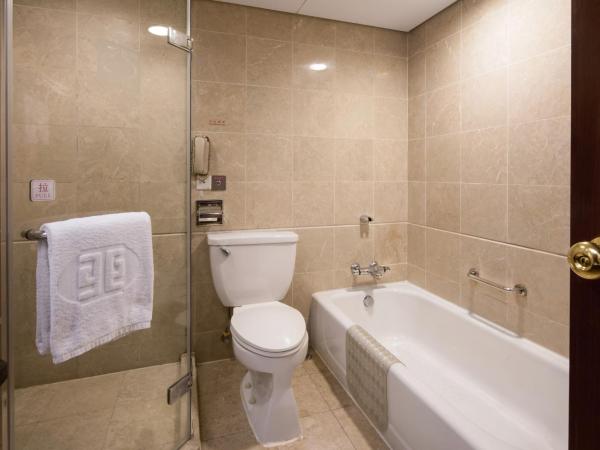 Asia International Hotel Guangdong : photo 6 de la chambre chambre affaires lit queen-size