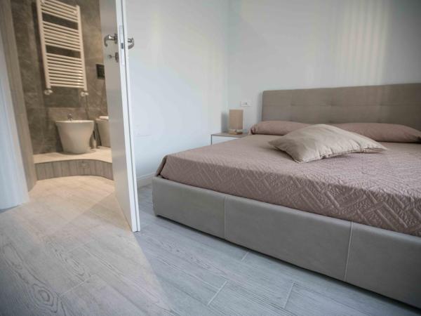 ESPOSITO PLAZA- ROOMS & SUITE : photo 9 de la chambre chambre double