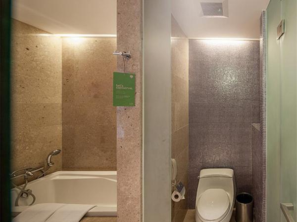 LiT BANGKOK Hotel : photo 8 de la chambre suite triple de luxe