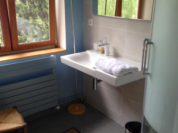 L'horizon, Suite familiale, stationnement gratuit, prise batterie : photo 6 de la chambre suite